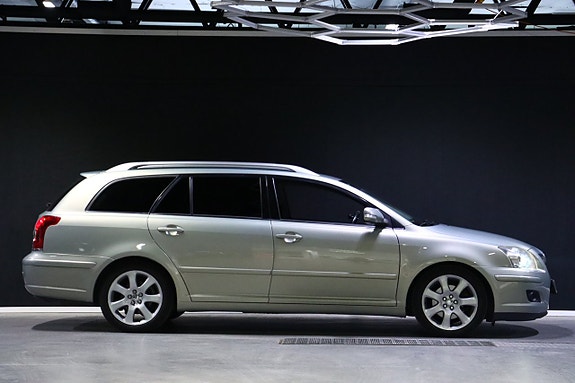 Toyota Avensis 7 of 23