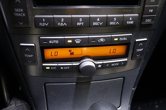 Toyota Avensis 20 of 23
