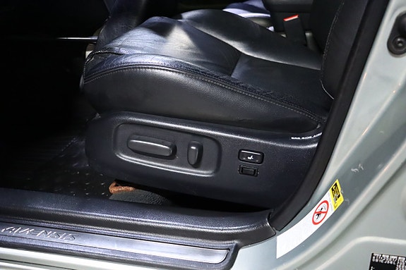 Toyota Avensis 11 of 23