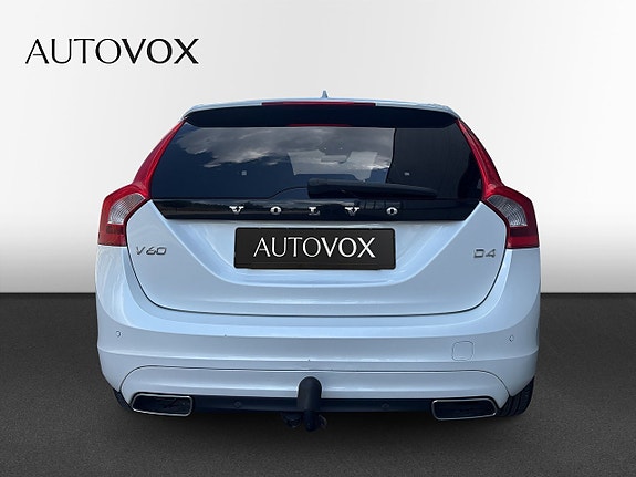 Volvo V60 4 of 11