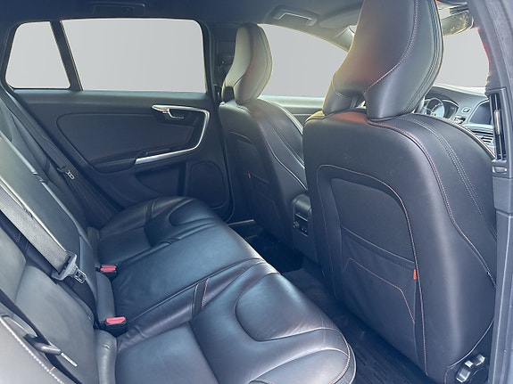 Volvo V60 7 of 11