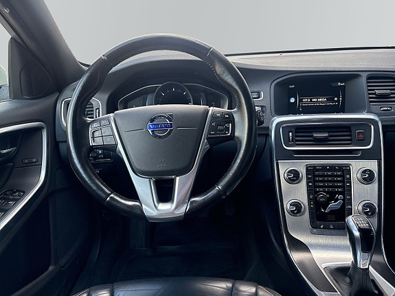 Volvo V60 11 of 11