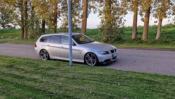 BMW 335i 8 of 8