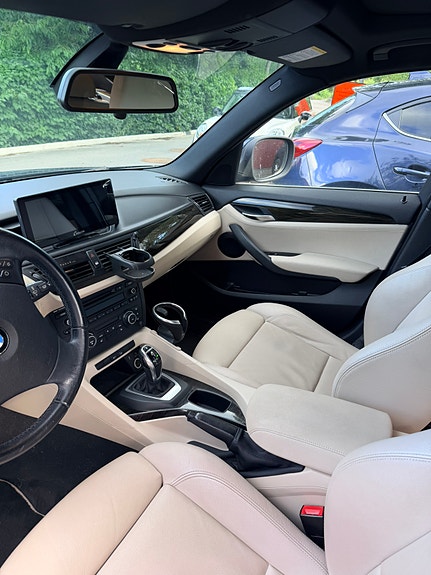 BMW X1 4 of 5