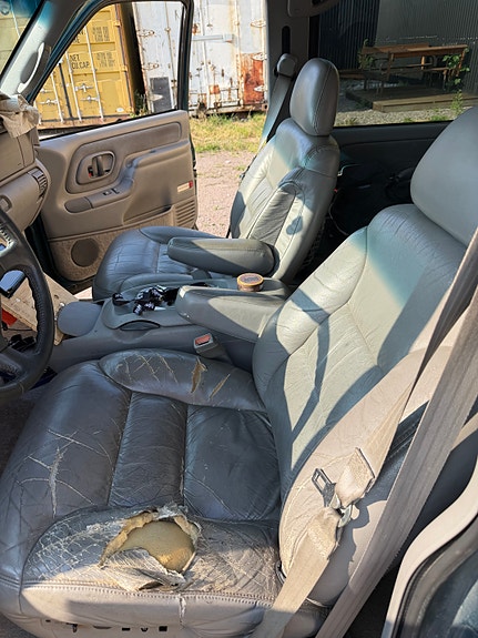Chevrolet Tahoe 4 of 5