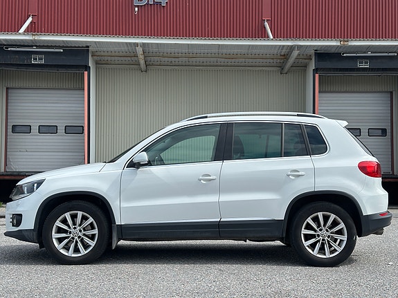 Volkswagen Tiguan 4 of 6