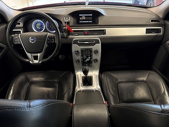 Volvo V70 6 of 19