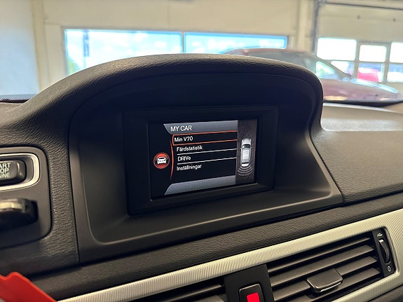 Volvo V70 9 of 19
