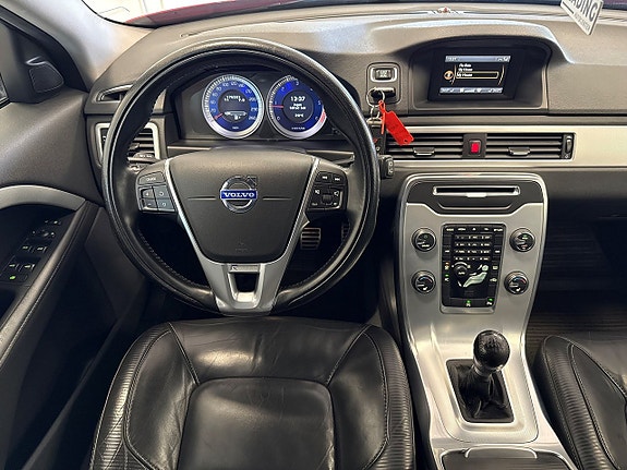 Volvo V70 7 of 19