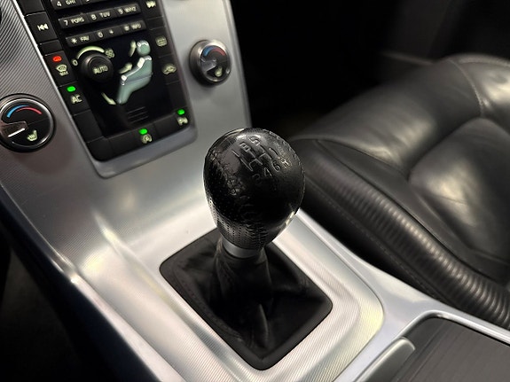 Volvo V70 16 of 19
