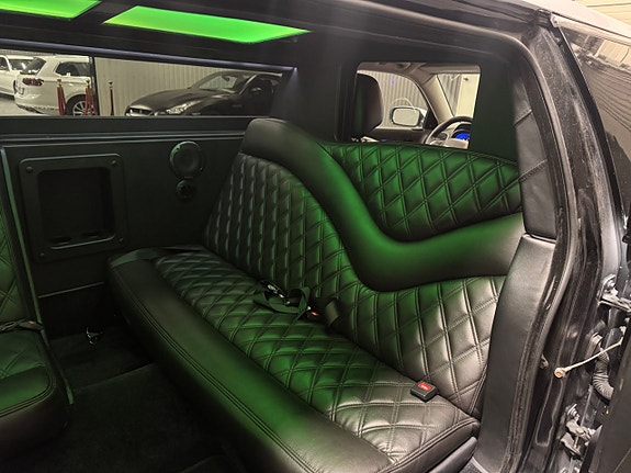 Chrysler 300C 6 of 17