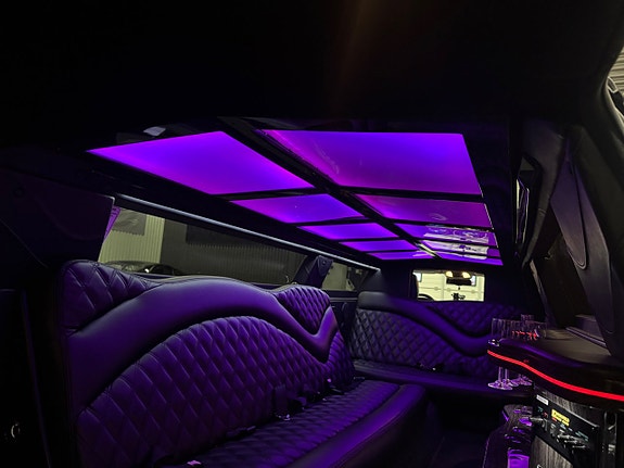 Chrysler 300C 12 of 17