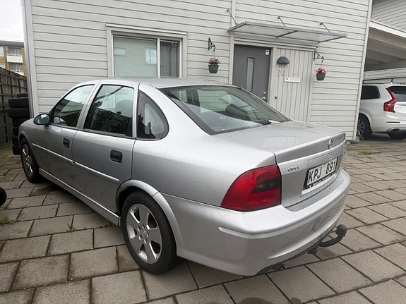 Opel Vectra 5 of 5