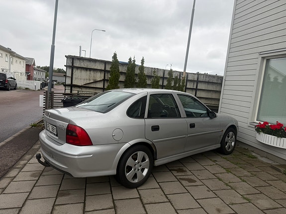 Opel Vectra 3 of 5