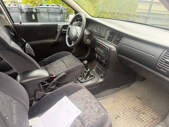 Opel Vectra 2 of 5