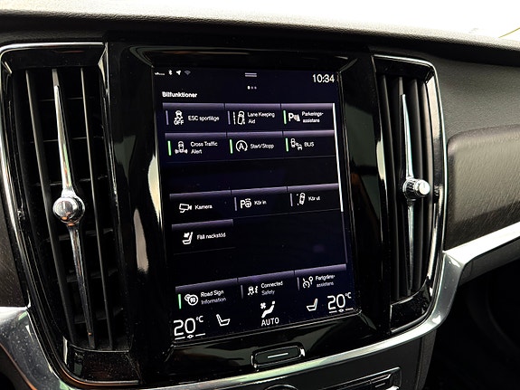 Volvo V90 Cross Country 12 of 16