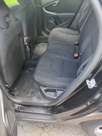 Volvo V40 Cross Country 5 of 6