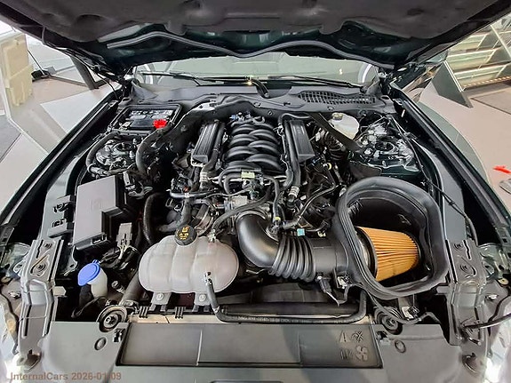 Ford Mustang 9 of 10