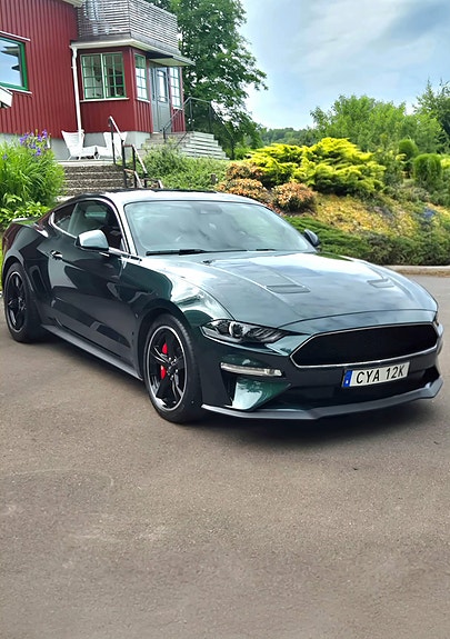 Ford Mustang 2 of 10