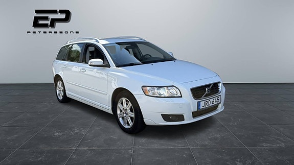 Volvo V50 2 of 9