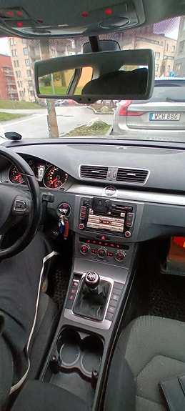 Volkswagen Passat 3 of 3