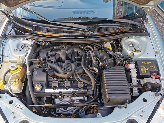 Chrysler Sebring 10 of 30