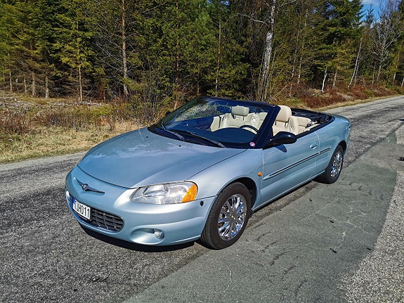 Chrysler Sebring 12 of 30