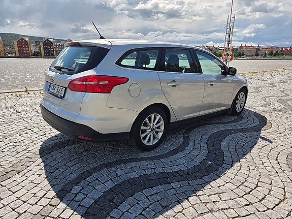 Ford Focus 3 of 10