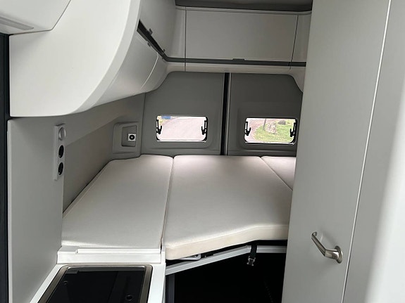 VW Grand California 600 - 177hk 8stegs automat-21 taksäng 5 of 12