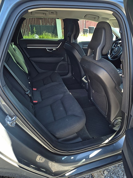 Volvo V90 4 of 5