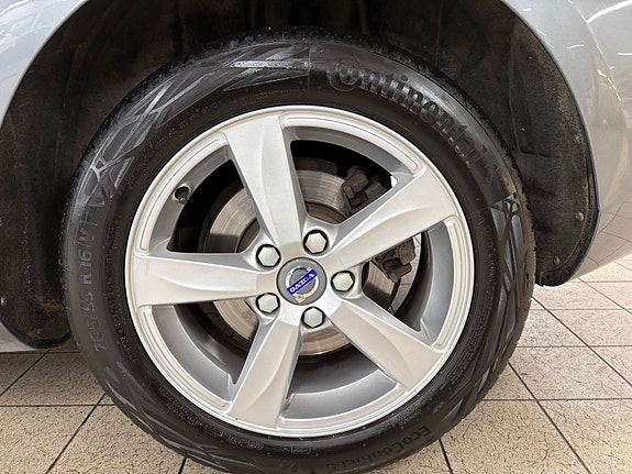 Volvo V40 8 of 12