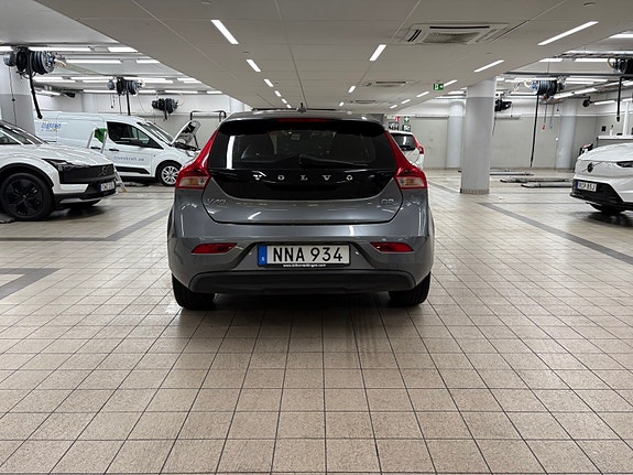 Volvo V40 5 of 12