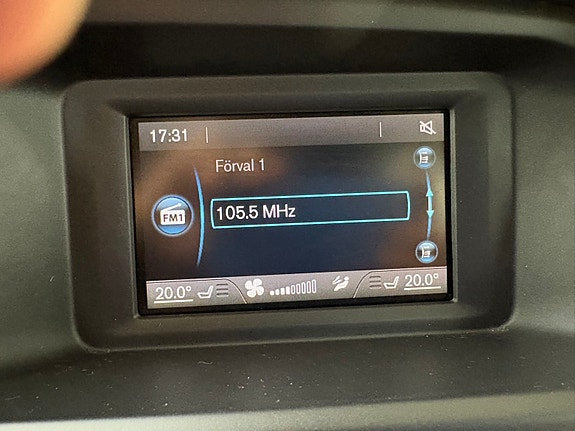 Volvo V40 11 of 12