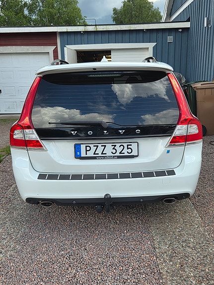 Volvo V70 4 of 5
