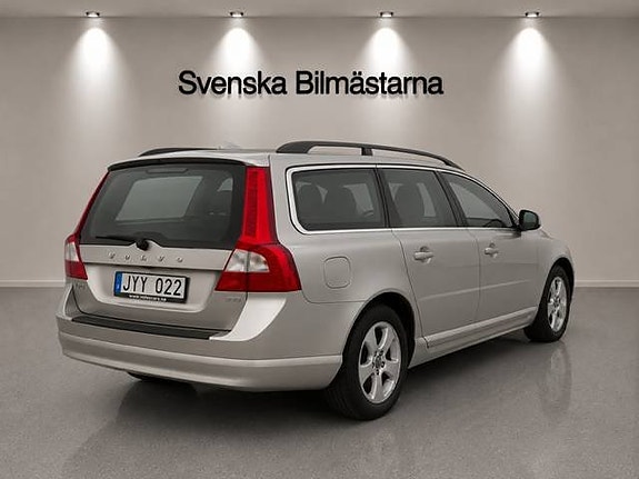 Volvo V70 6 of 22