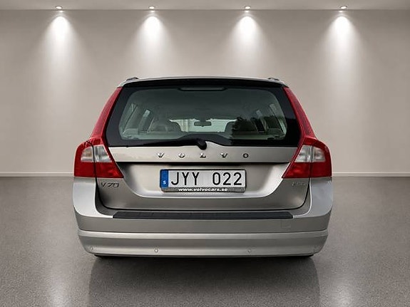 Volvo V70 5 of 22