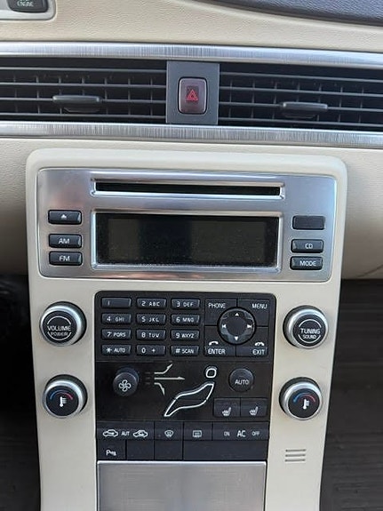 Volvo V70 18 of 22