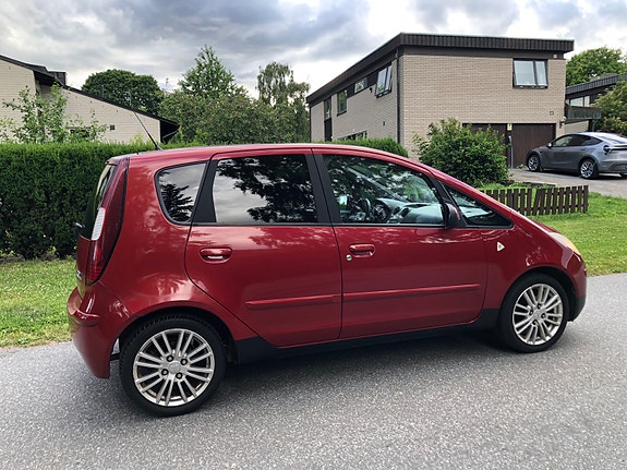Mitsubishi Colt 2 of 5