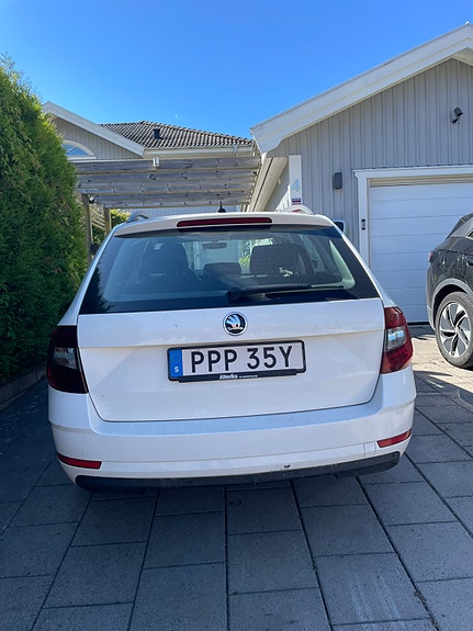 Skoda Octavia 3 of 4