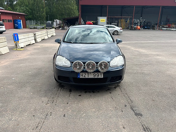 Volkswagen Golf V 3 of 5