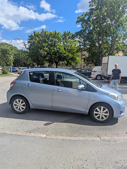 Toyota Yaris 4 of 11