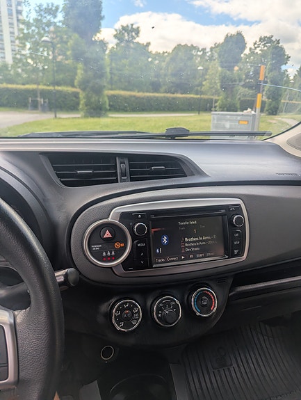 Toyota Yaris 8 of 11