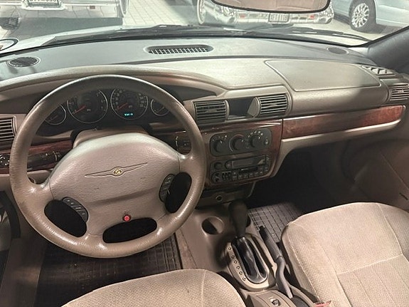Chrysler Sebring 4 of 5