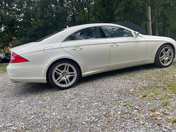 Mercedes-Benz CLS500 10 of 13