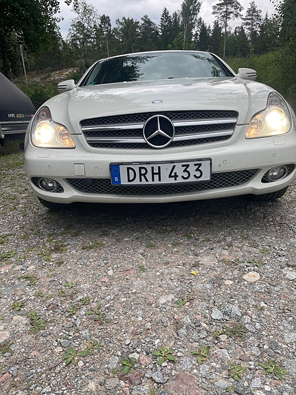 Mercedes-Benz CLS500 7 of 13