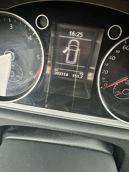 Volkswagen Passat 8 of 9
