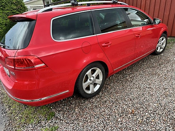 Volkswagen Passat 3 of 9