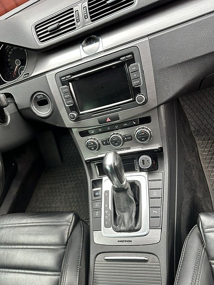 Volkswagen Passat 5 of 9