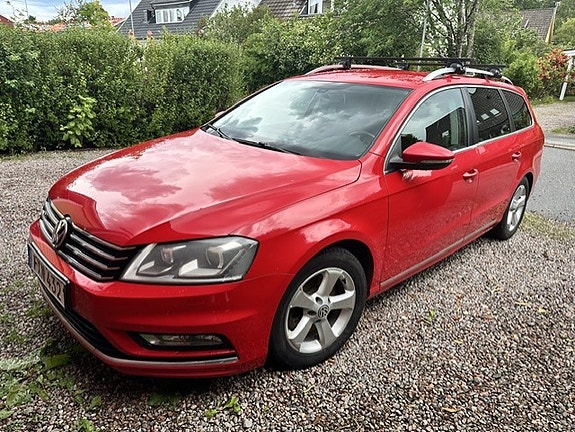 Volkswagen Passat 2 of 9