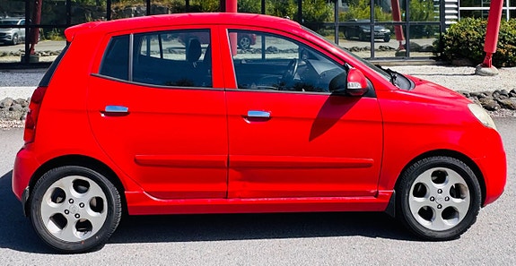 Kia Picanto 6 of 8